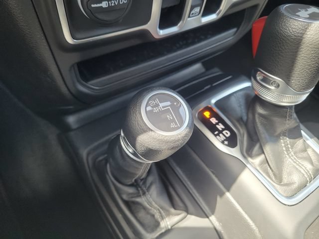 Used 2025 Jeep Wrangler Unlimited Sport AWD/4WD image 30