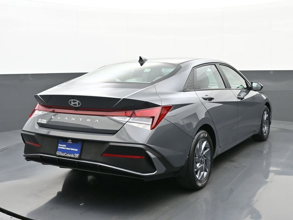 Certified 2024 Hyundai Elantra SEL FWD image 4
