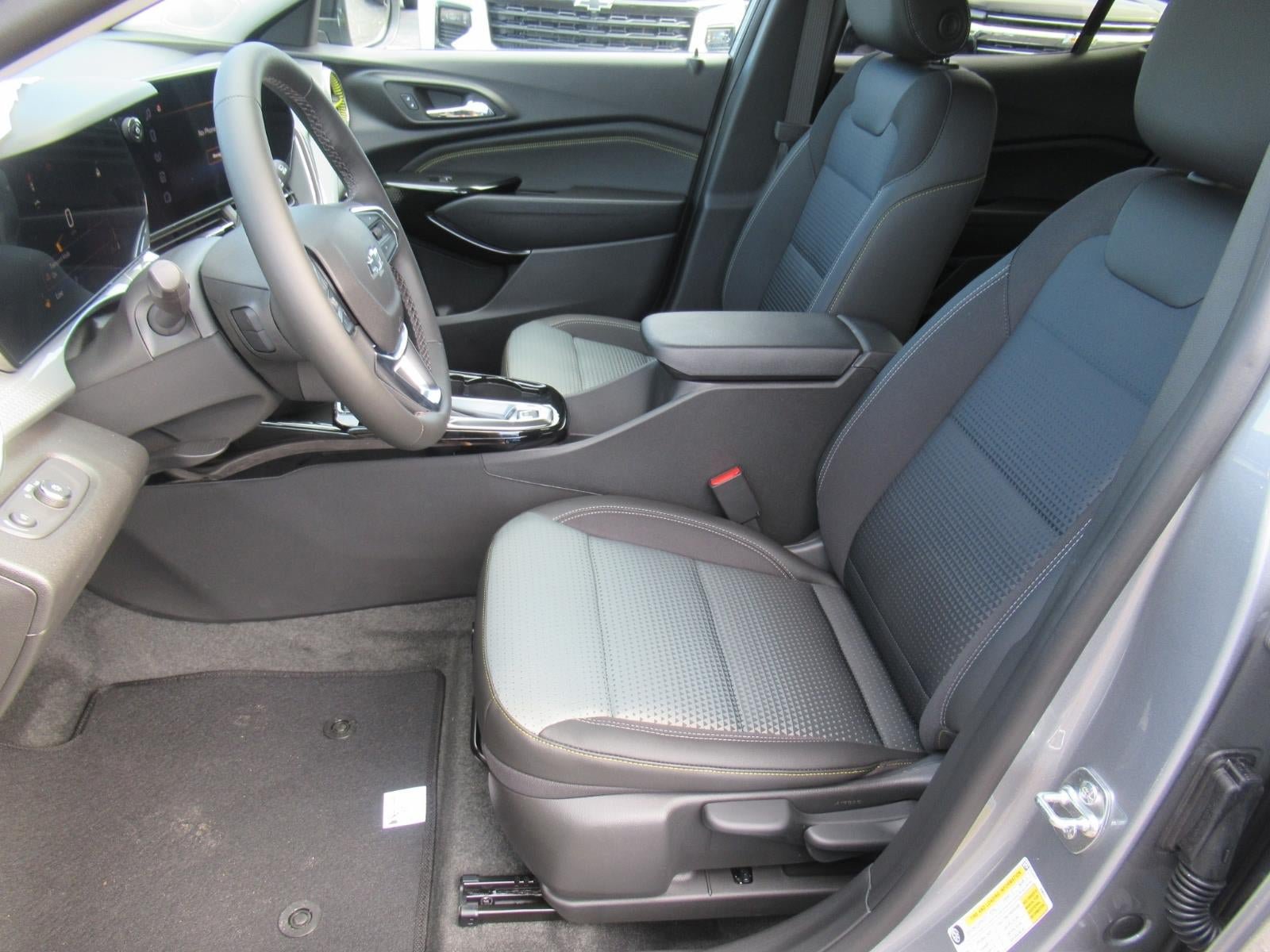 New 2026 Chevrolet Trax LT w/ Driver Confidence Package FWD image 16