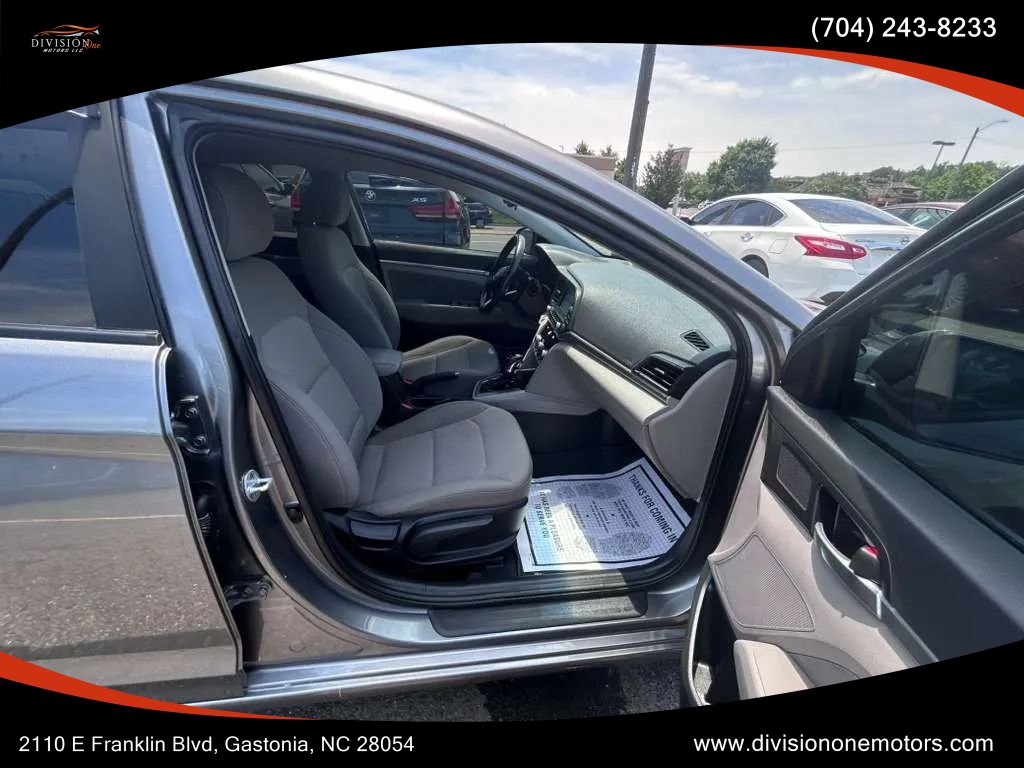 Used 2019 Hyundai Elantra Value Edition FWD image 18