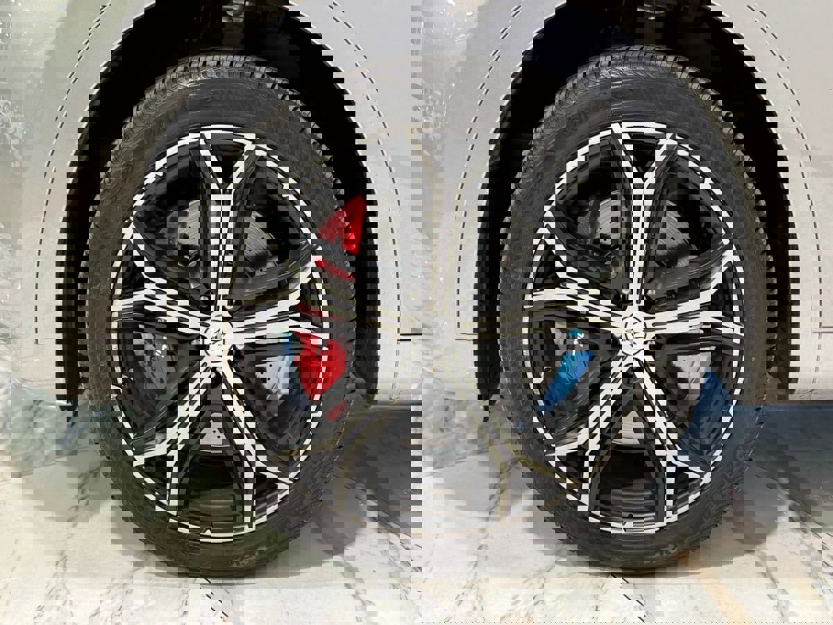 Used 2021 Maserati Levante S GranSport image 32