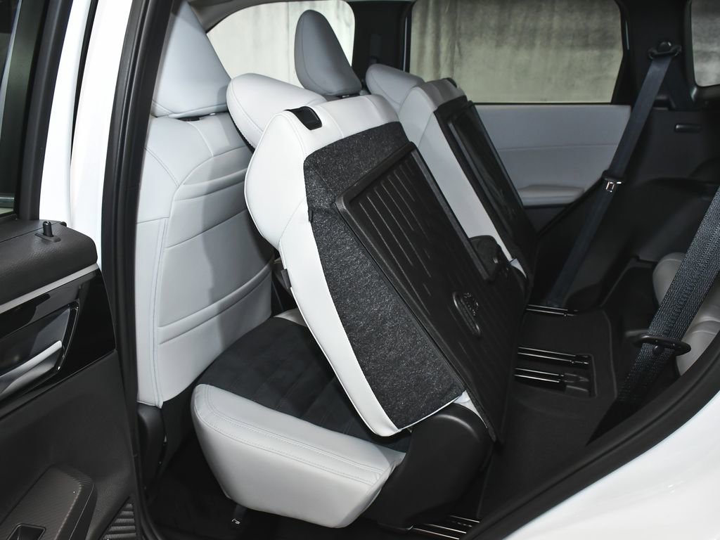 Used 2025 Mitsubishi Outlander SE image 51