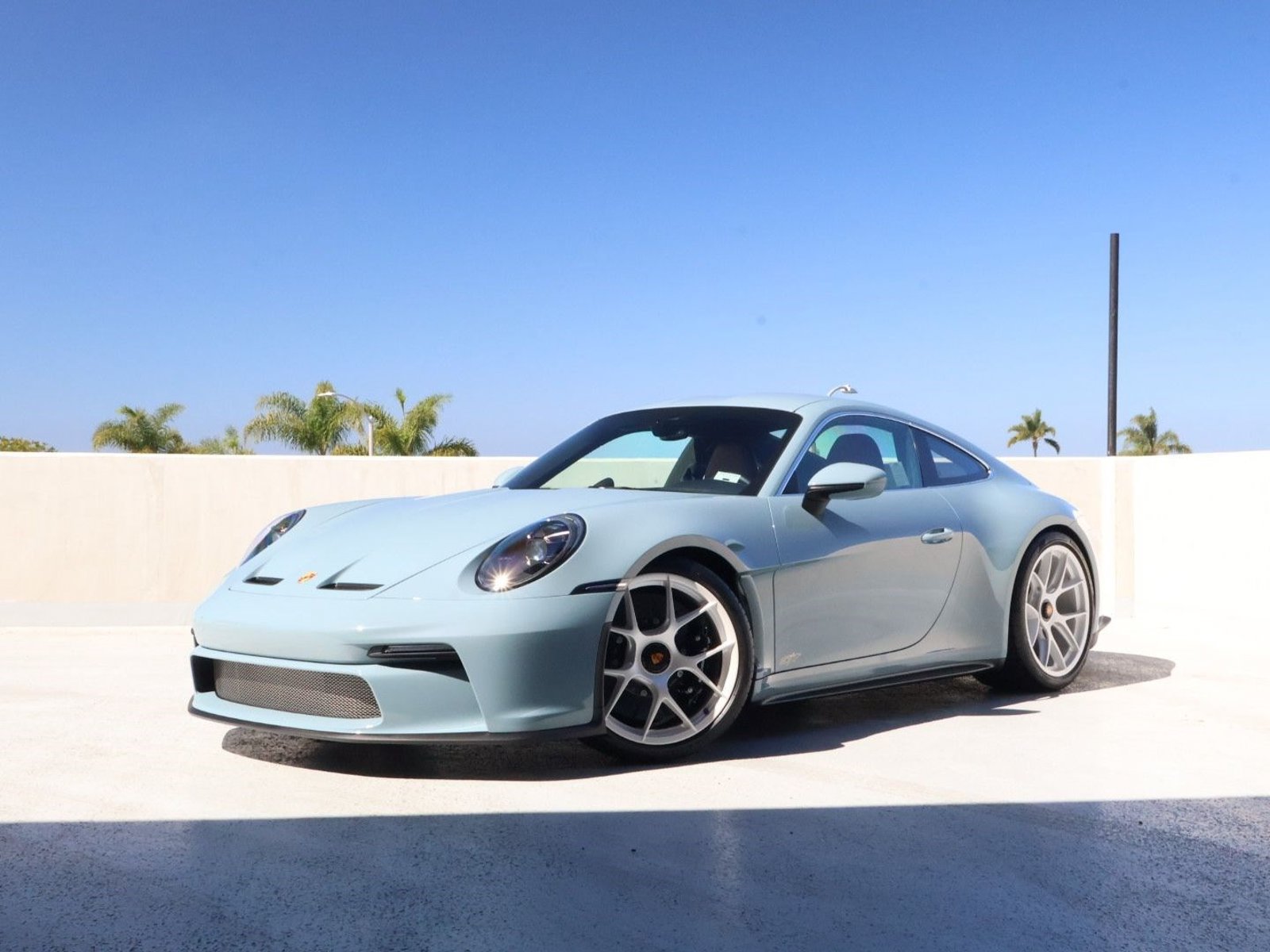 Certified 2024 Porsche 911 GT3 RS RWD image 1