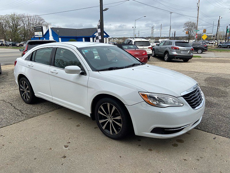 Used 2012 Chrysler 200 S FWD image 6