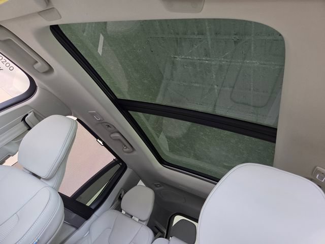 New 2026 Volvo XC90 B6 Ultra w/ Protection Package Premier AWD/4WD image 9