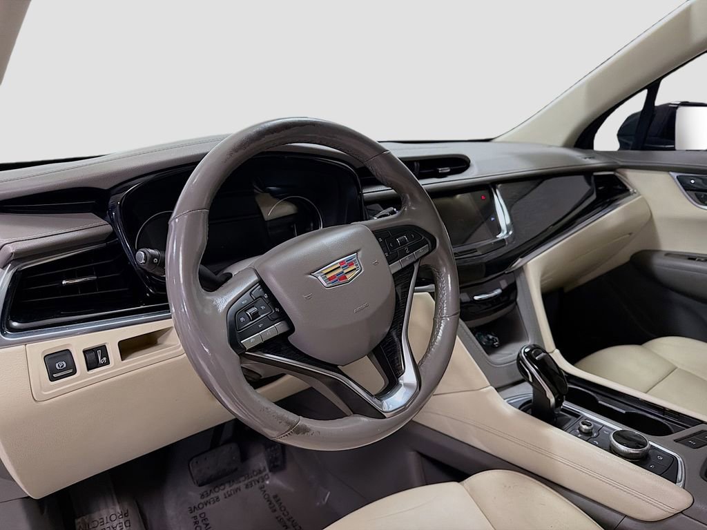 Used 2021 Cadillac XT6 Premium Luxury w/ LPO, Floor Liner Package AWD/4WD image 12