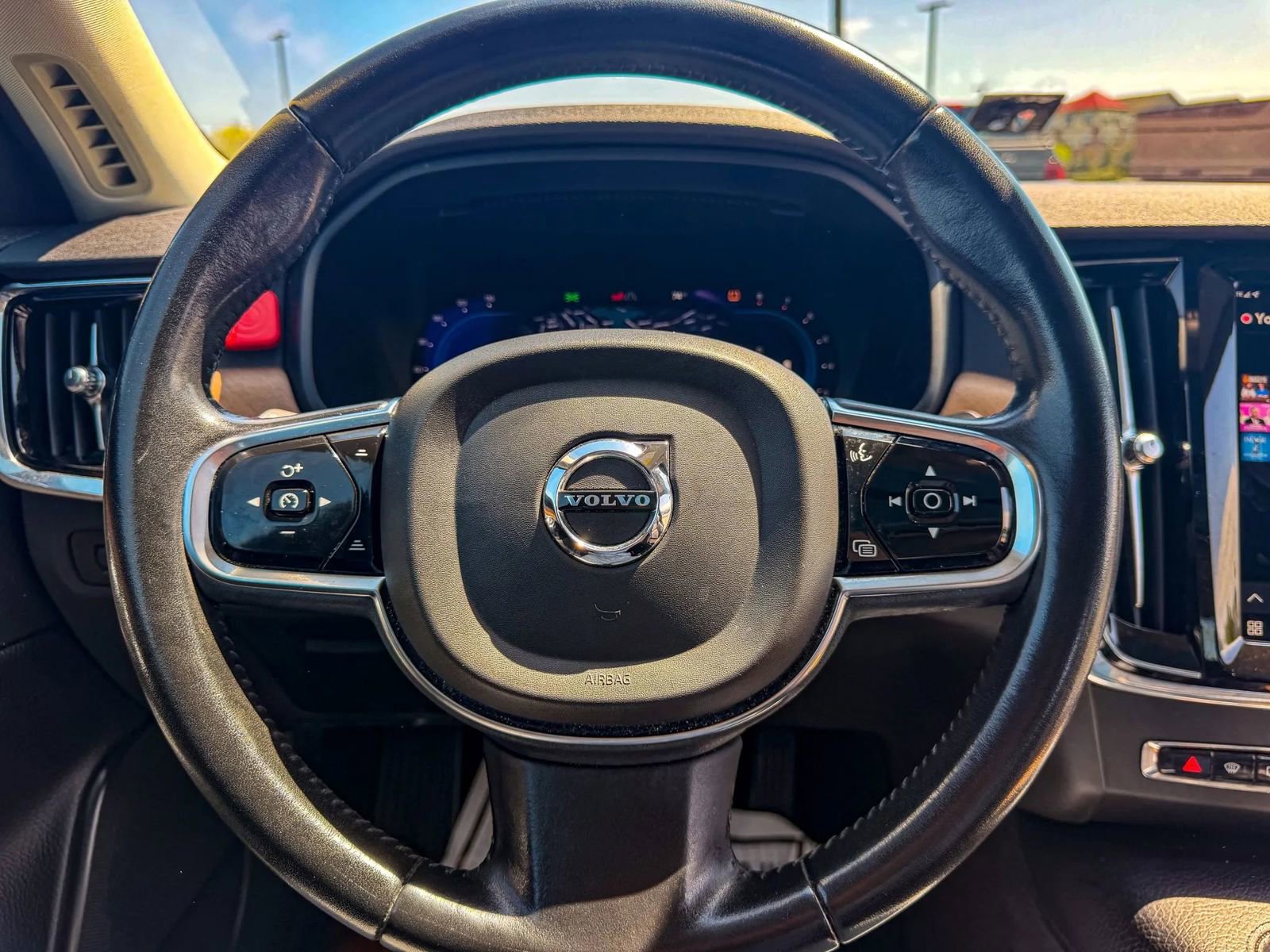 Used 2022 Volvo S90 B6 Momentum AWD/4WD image 26