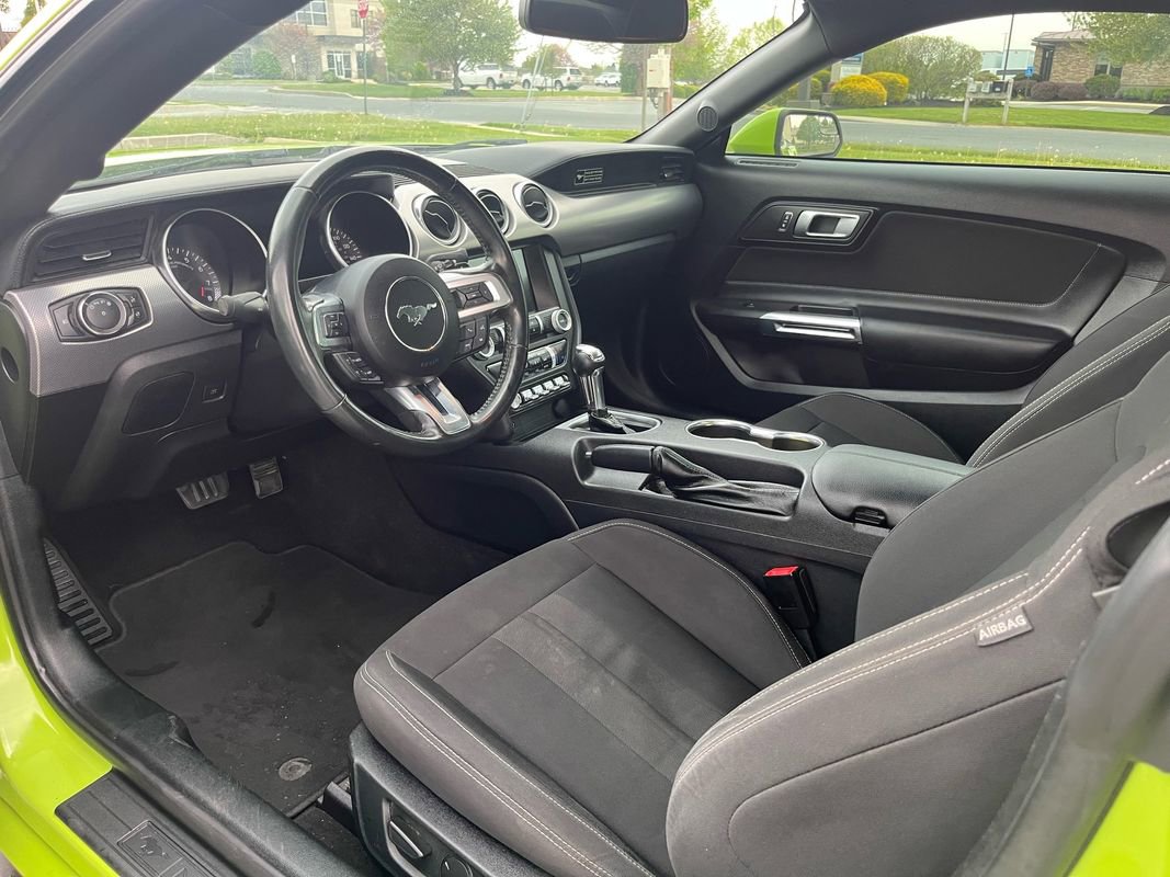 Used 2020 Ford Mustang GT w/ Black Accent Package RWD image 10