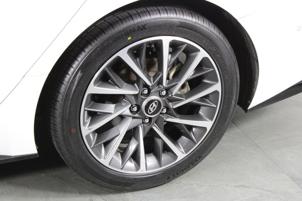 Used 2020 Hyundai Sonata Limited FWD image 11