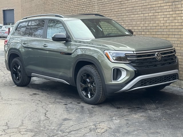 New 2026 Volkswagen Atlas Peak Edition