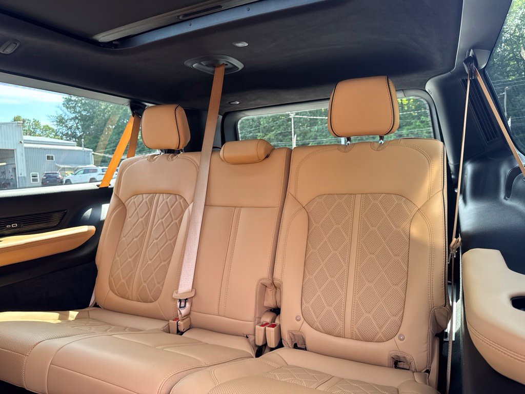 Used 2025 Jeep Grand Wagoneer L Series III w/ Rear Seat Video Group 1 AWD/4WD image 28