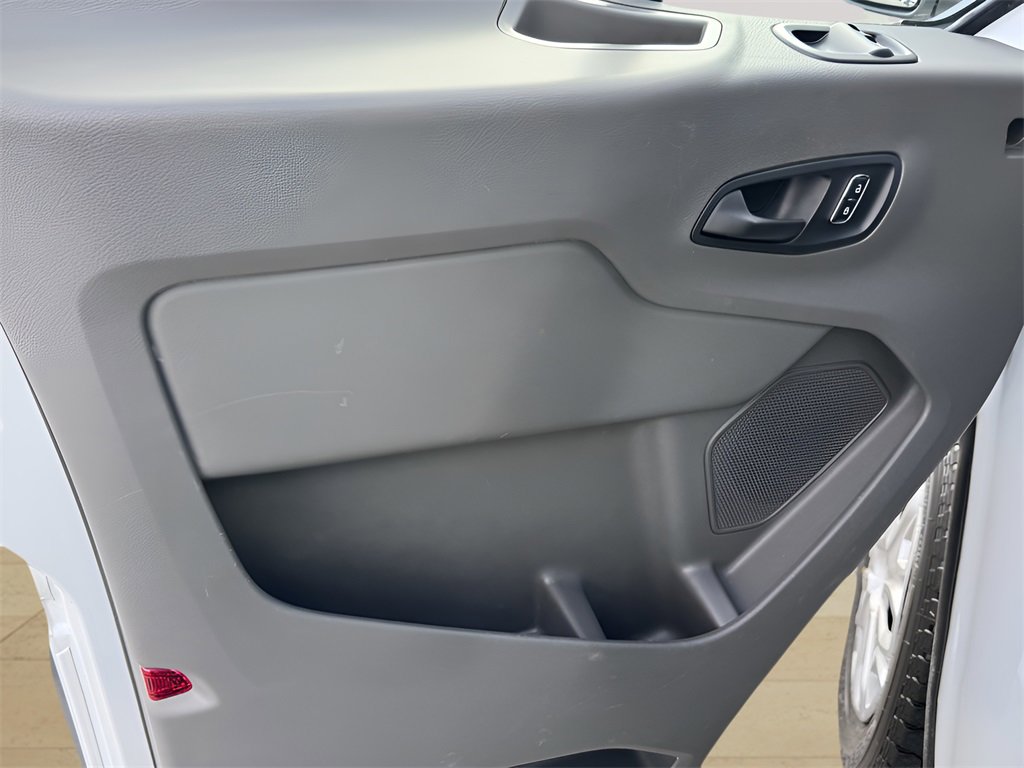 Used 2023 Ford Transit 350 XLT image 24