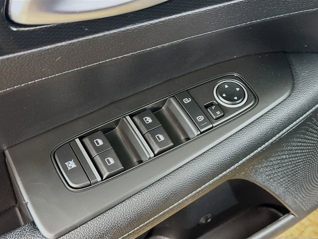 Used 2023 Kia Forte GT-Line w/ GT-Line Premium Package image 17