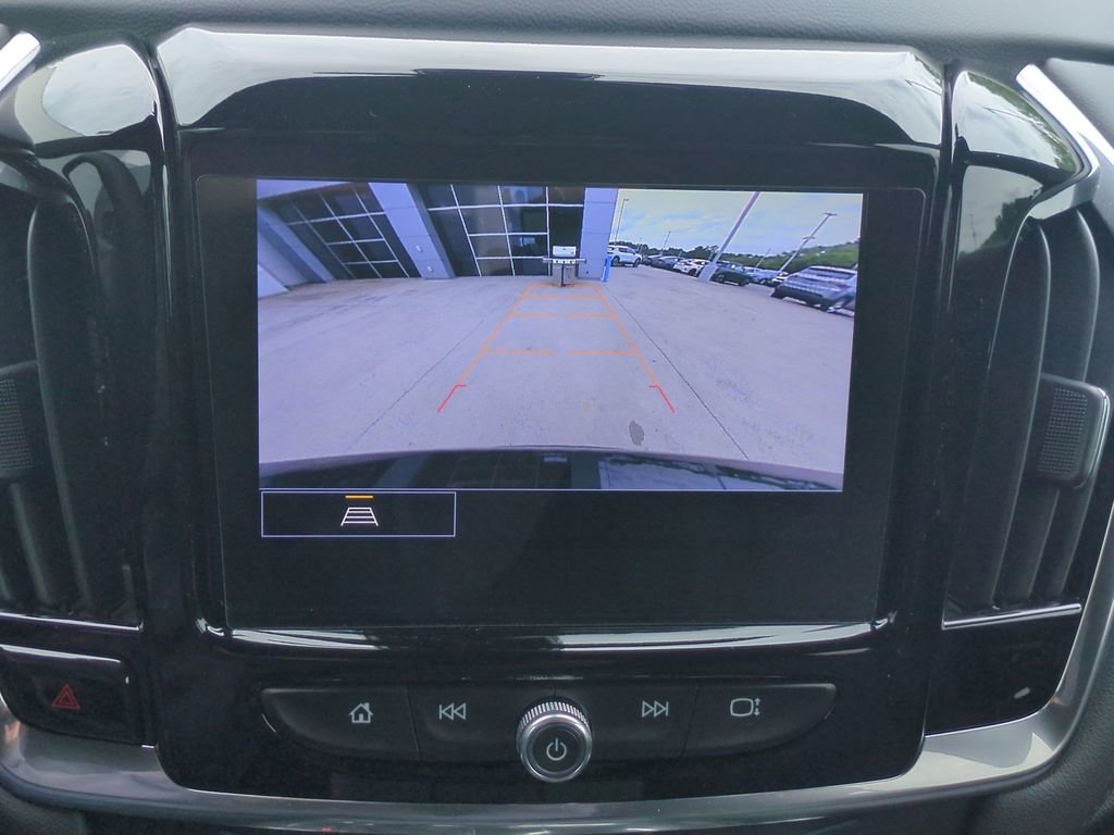 Used 2024 Chevrolet Traverse LT FWD image 24