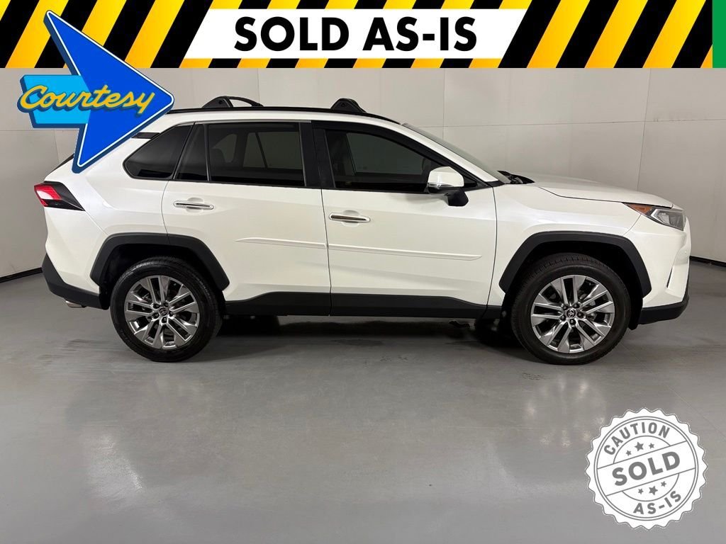 Used 2021 Toyota RAV4 Limited FWD image 9
