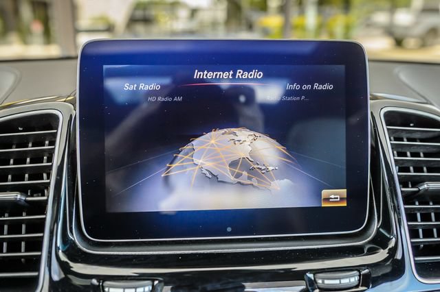 Used 2018 Mercedes-Benz GLS 550 4MATIC image 23