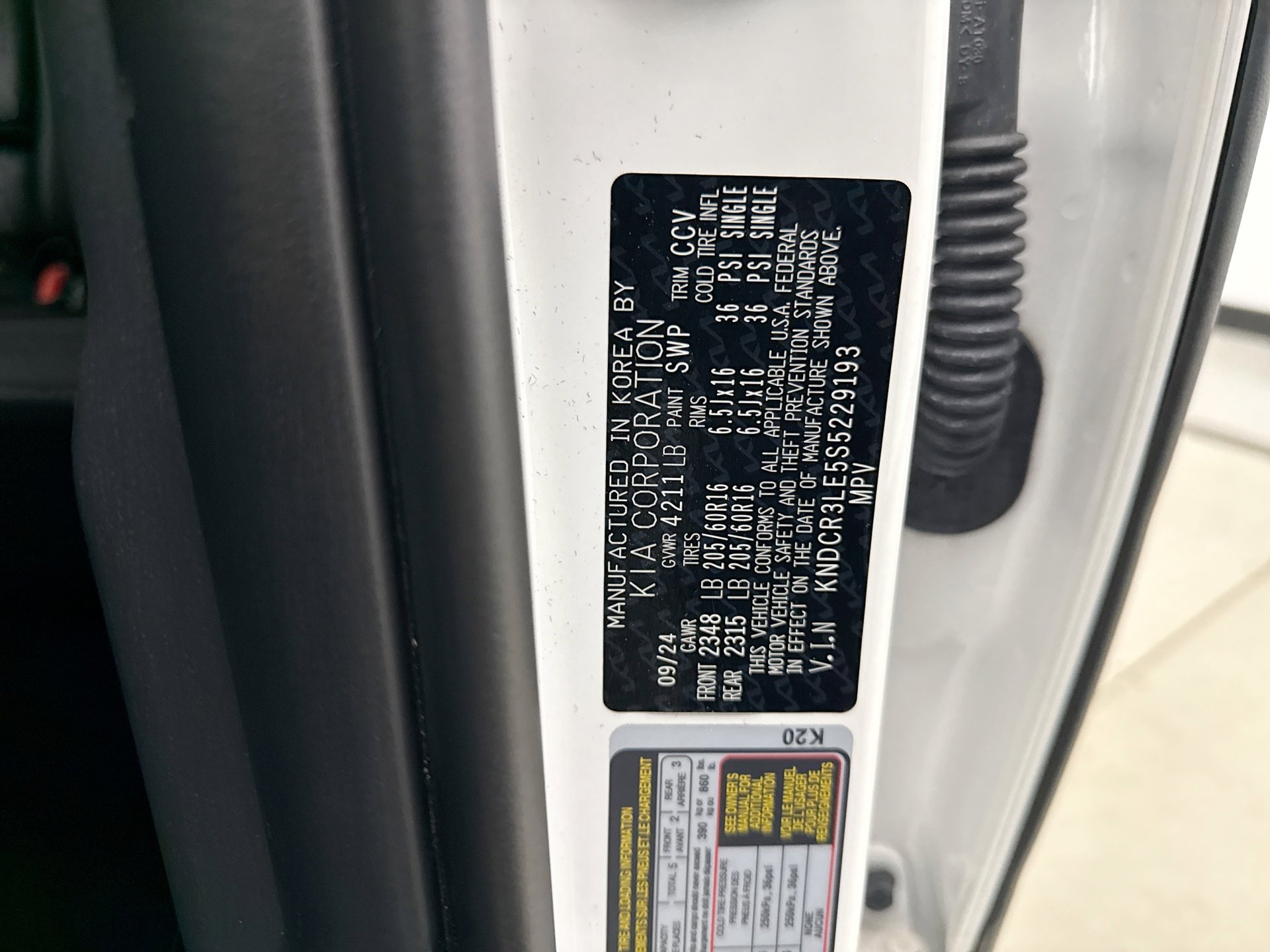 Used 2025 Kia Niro EX FWD image 20