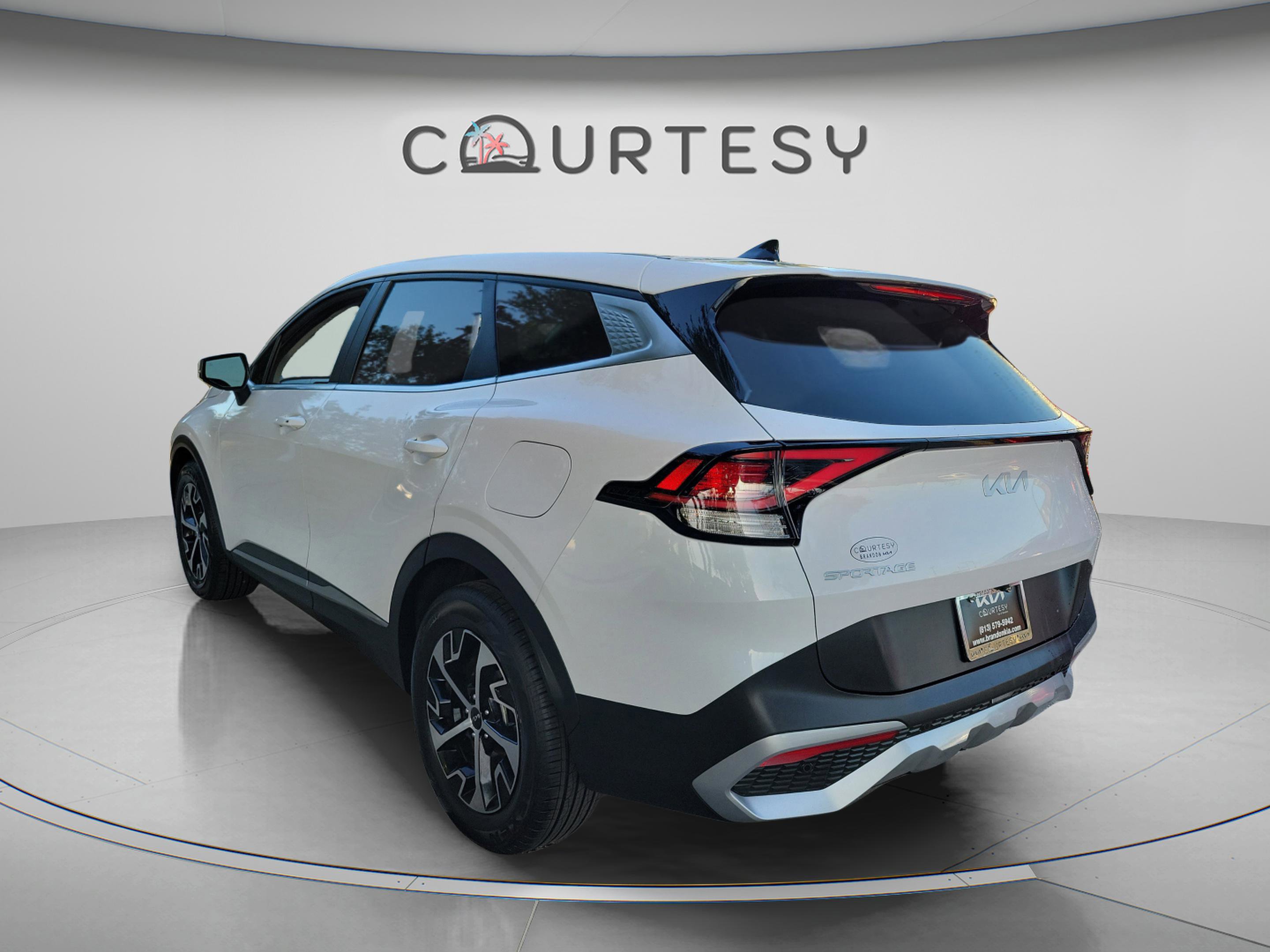 Certified 2023 Kia Sportage EX FWD image 2