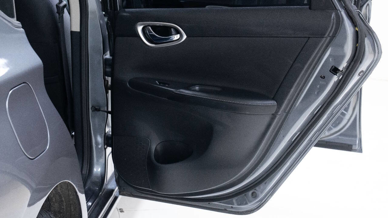 Used 2018 Nissan Sentra SV FWD image 19