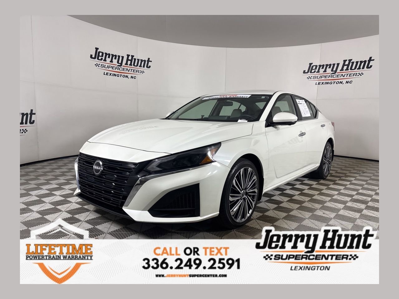 Used 2023 Nissan Altima 2.5 SL image 1