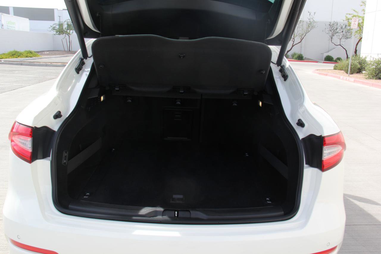 Used 2020 Maserati Levante S image 27