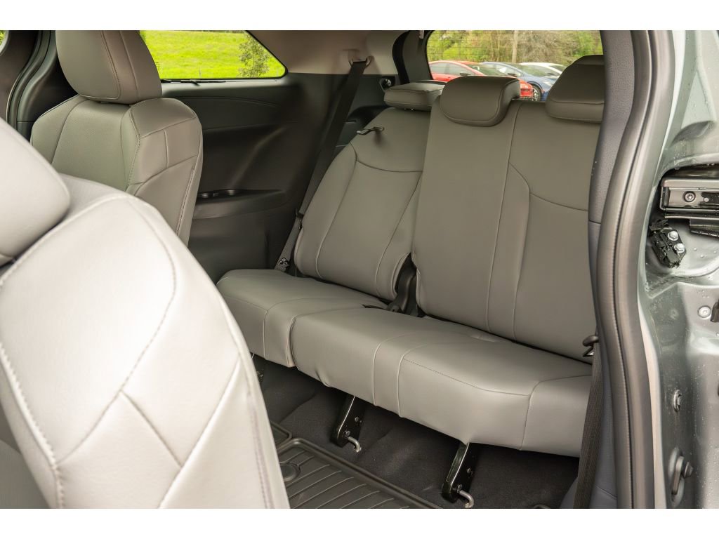 New 2026 Toyota Sienna XLE image 14