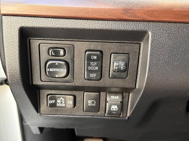 Used 2019 Toyota Tundra Limited w/ Limited Premium Package AWD/4WD image 19