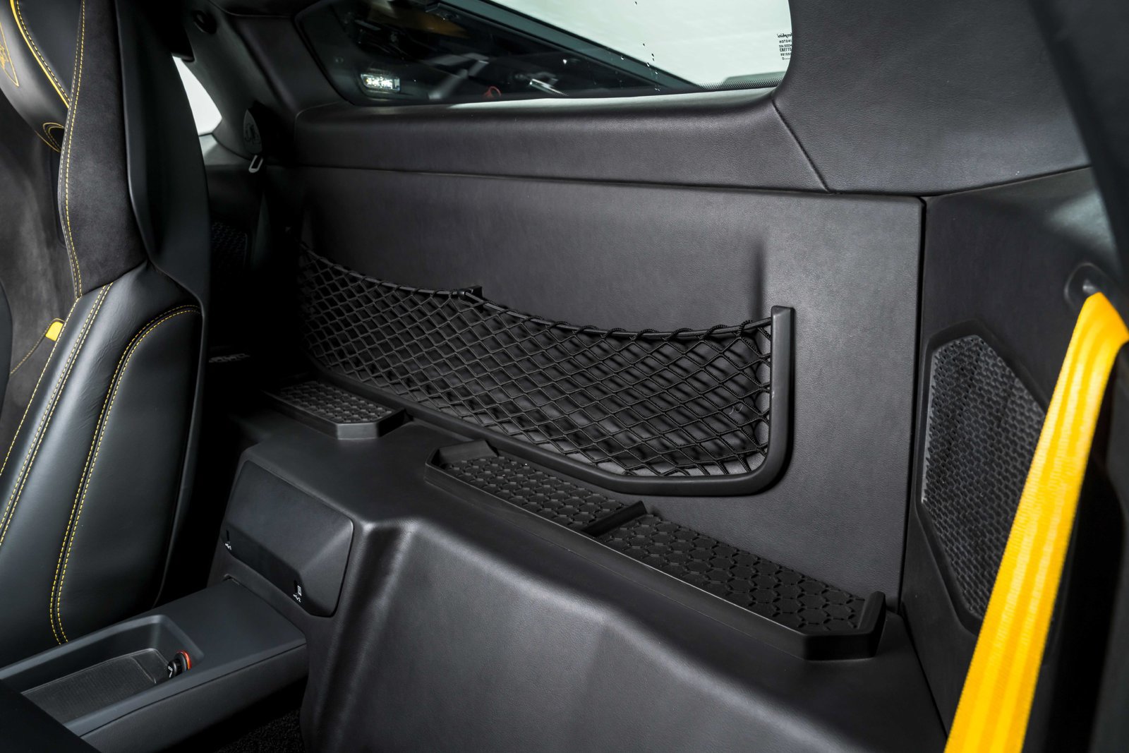 Used 2021 Lamborghini Huracan EVO RWD image 30