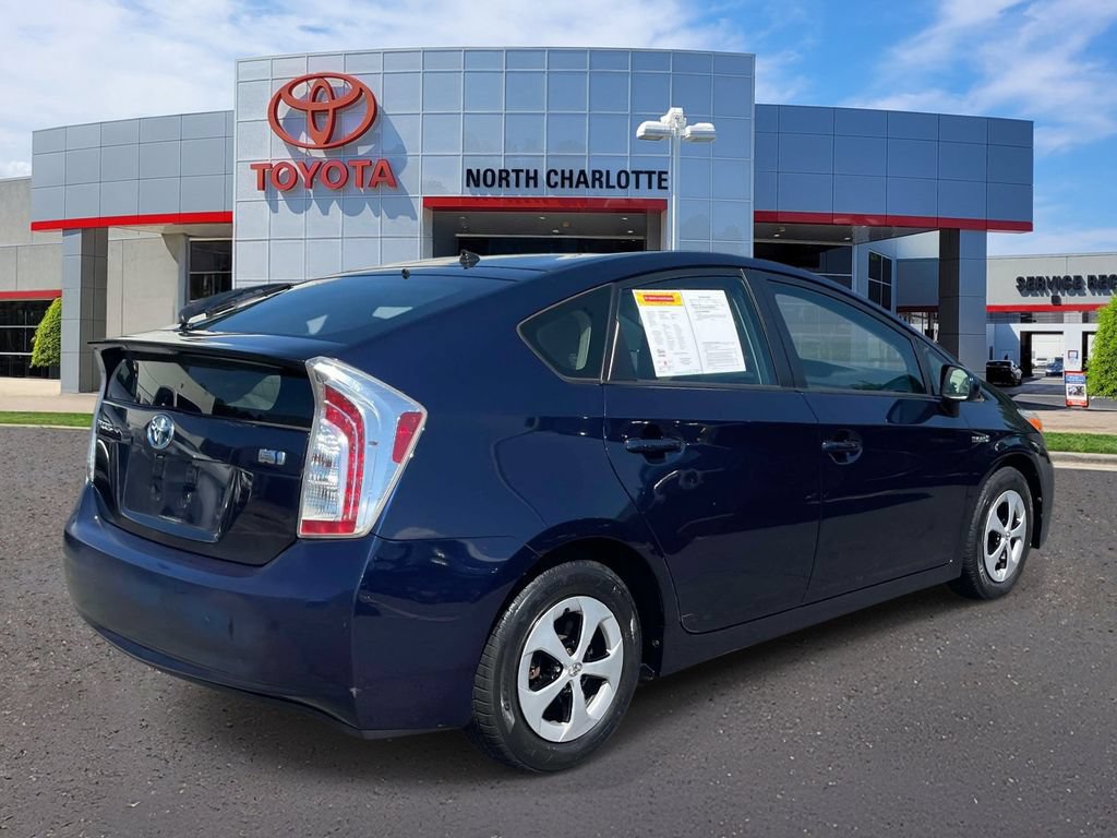 Used 2014 Toyota Prius Two FWD image 6