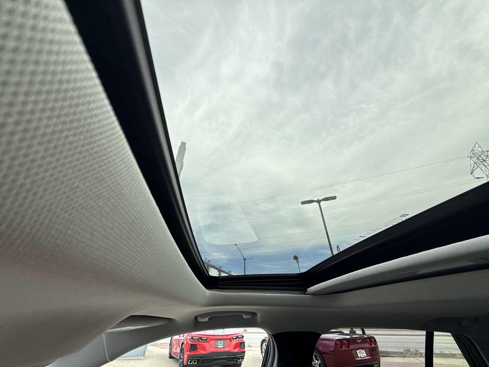 Certified 2024 Chevrolet Trax LT w/ Sunroof Package FWD image 18