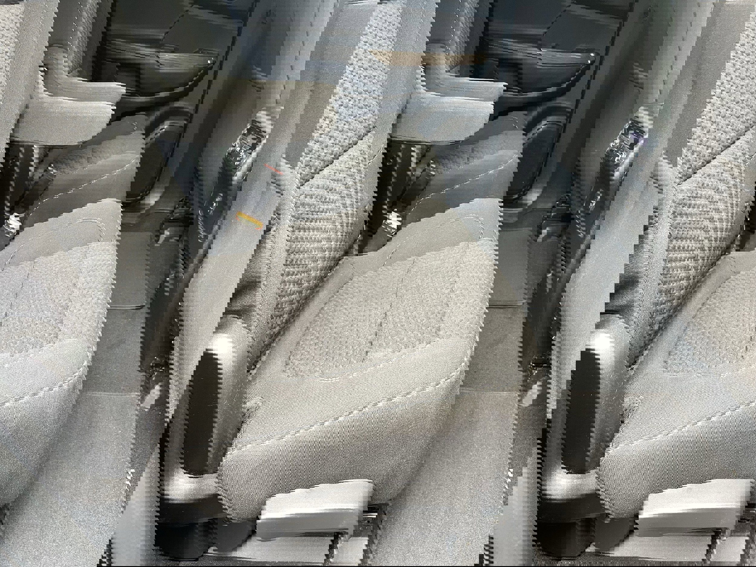 Used 2019 GMC Acadia SLE image 30