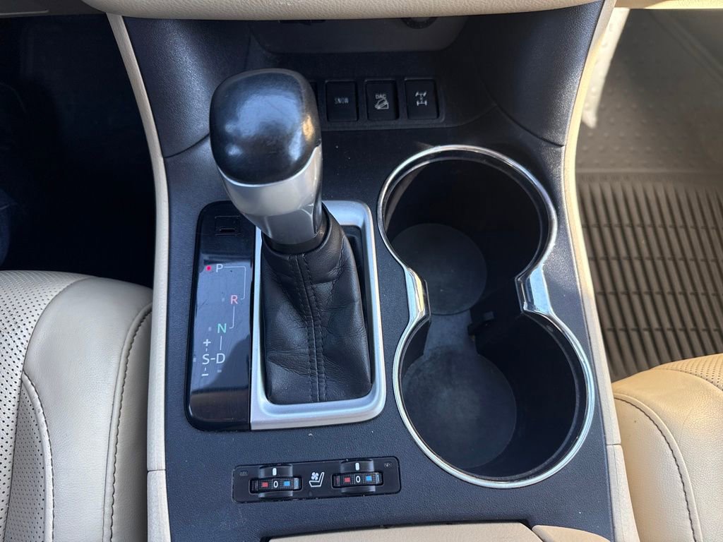 Used 2015 Toyota Highlander Limited image 29