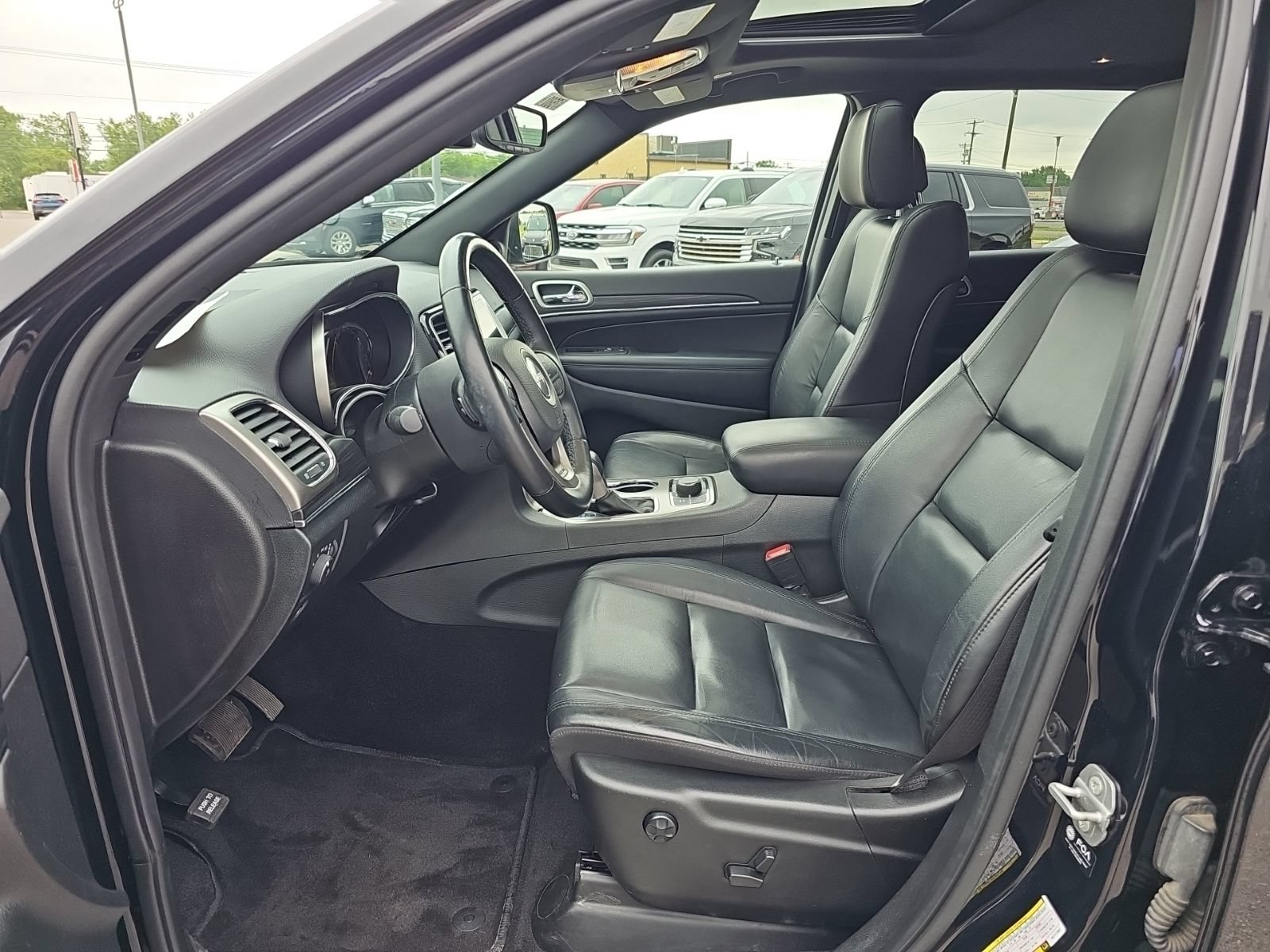Used 2022 Jeep Grand Cherokee Limited AWD/4WD image 10