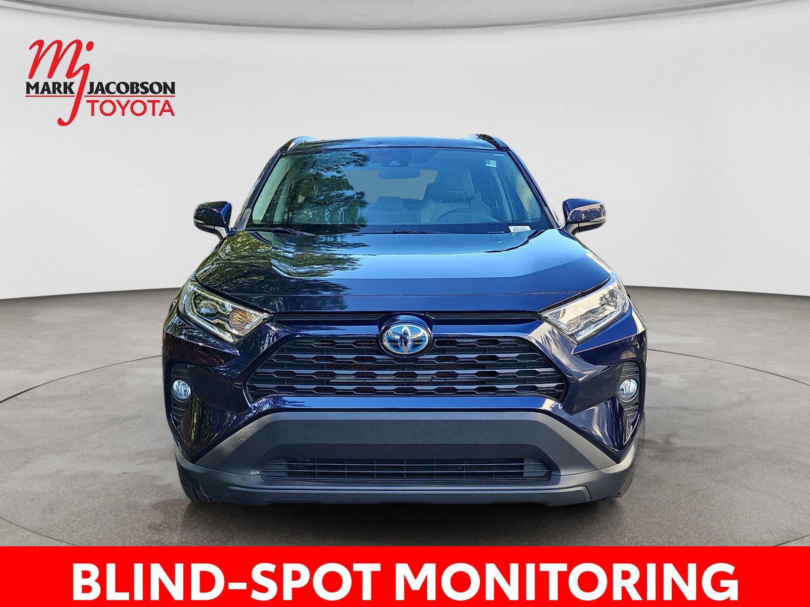 Used 2021 Toyota RAV4 XLE Premium AWD/4WD image 3