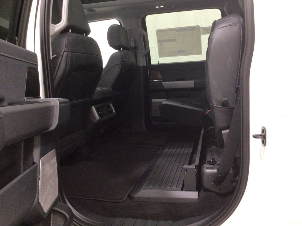New 2025 Ford F250 Lariat w/ Lariat Ultimate Package image 28
