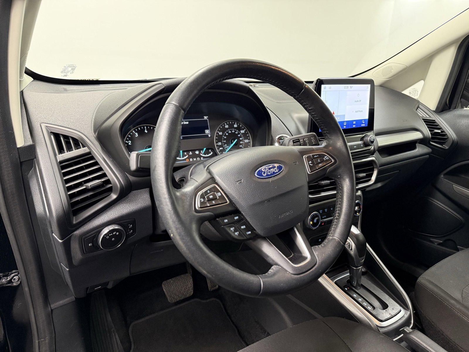 Used 2020 Ford EcoSport SE w/ SE Convenience Package image 16