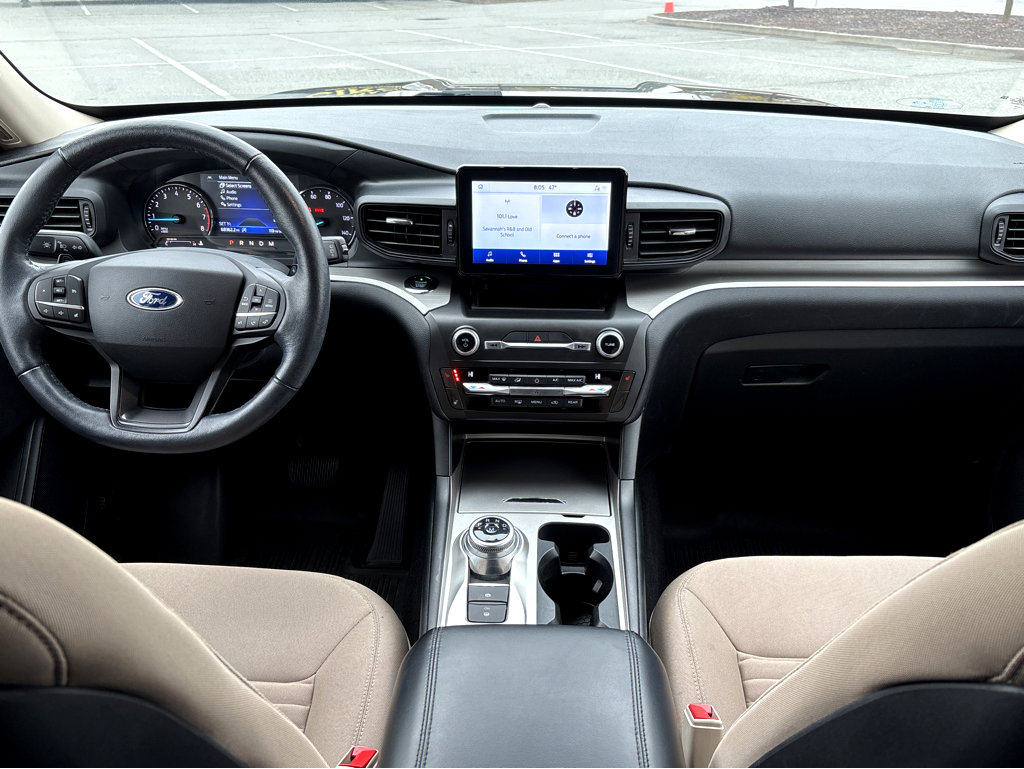 Used 2020 Ford Explorer XLT w/ Comfort Package image 4