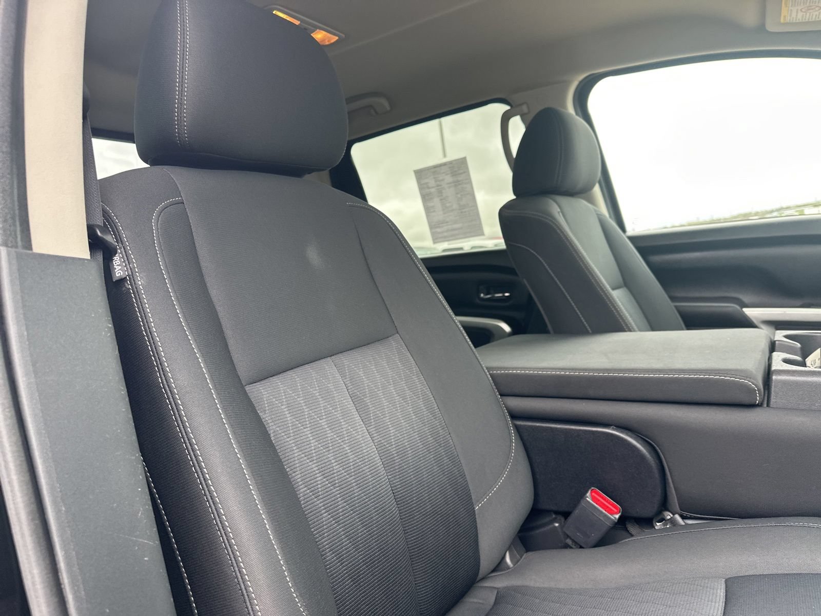 Used 2017 Nissan Titan SV AWD/4WD image 37