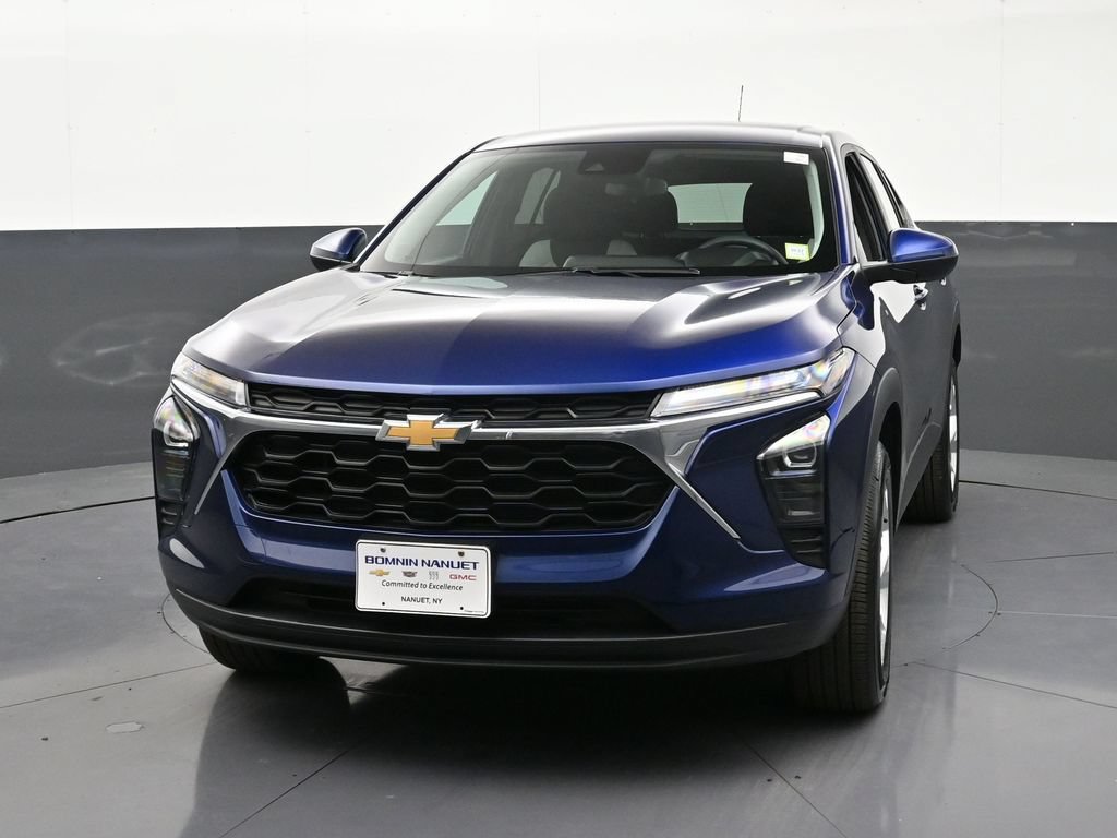 Certified 2024 Chevrolet Trax LS w/ LS Convenience Package FWD image 8