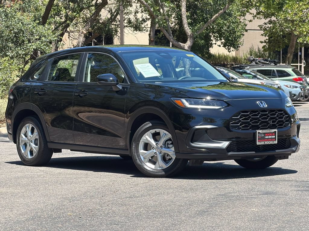 Used 2023 Honda HR-V LX image 2
