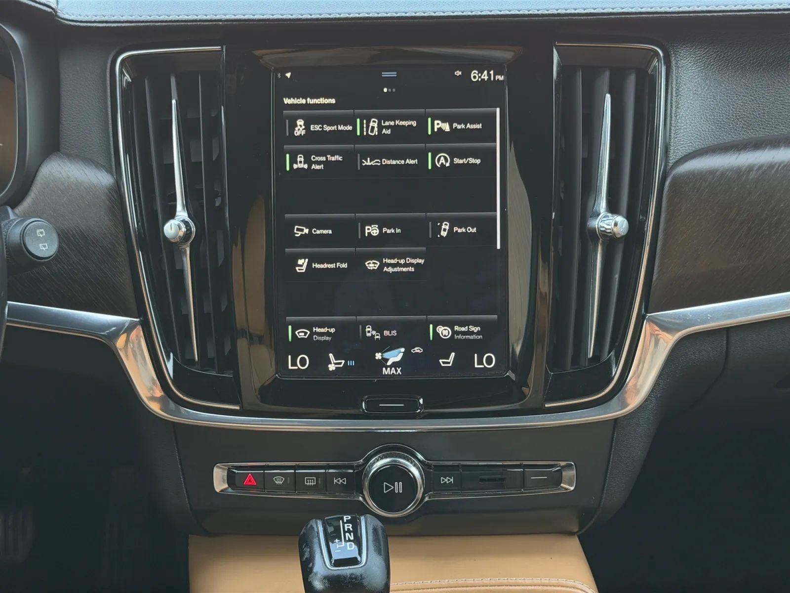 Used 2018 Volvo V90 T6 Cross Country w/ Convenience Package AWD/4WD image 32
