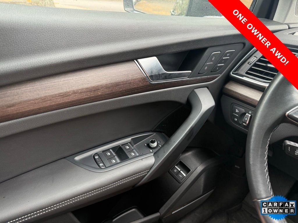 Used 2021 Audi Q5 e Prestige w/ Prestige Package image 27