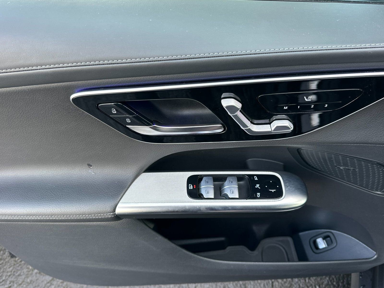 Certified 2024 Mercedes-Benz GLC 300 4MATIC image 11