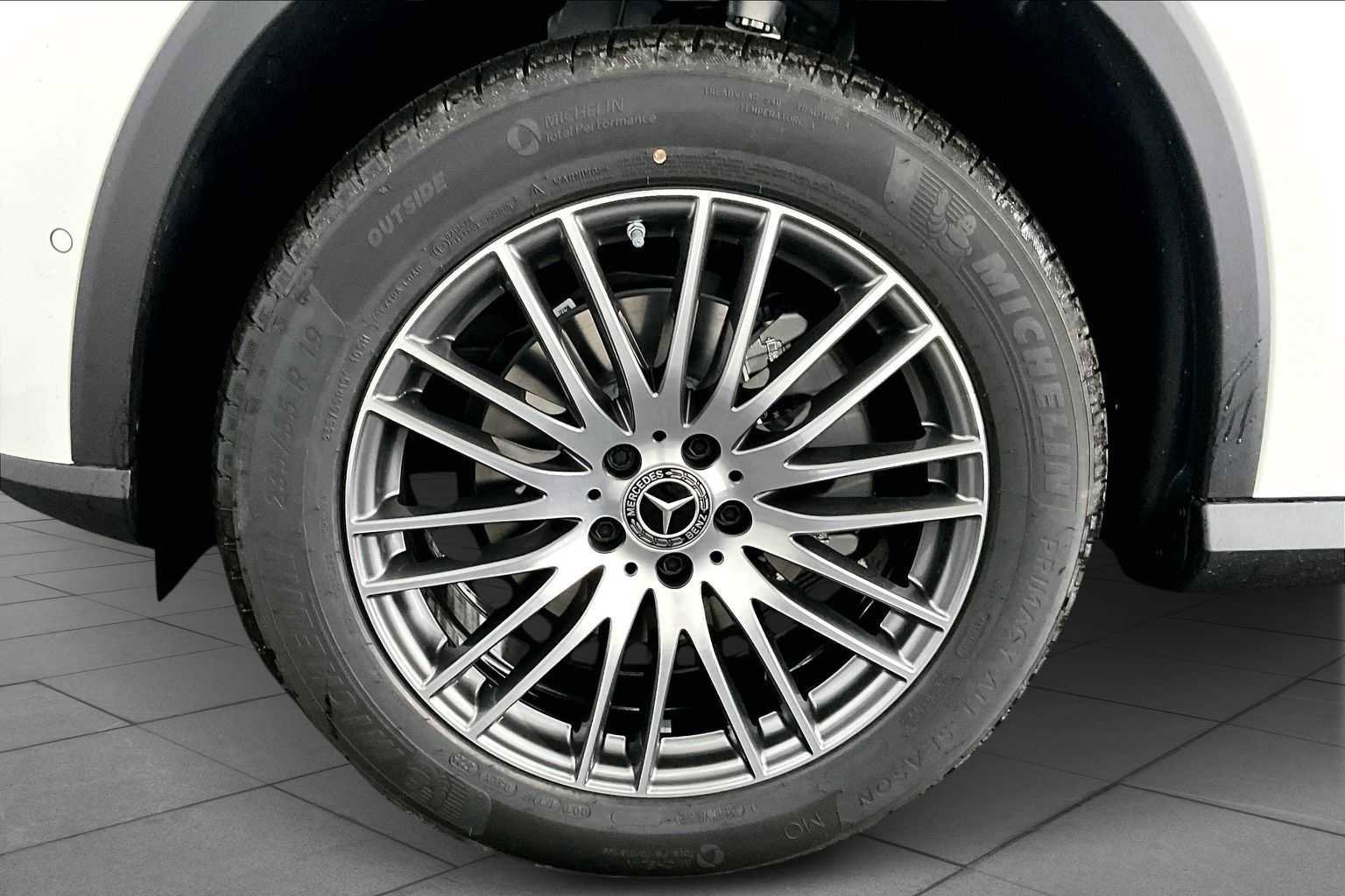 New 2026 Mercedes-Benz GLC 300 GLC 300 image 15