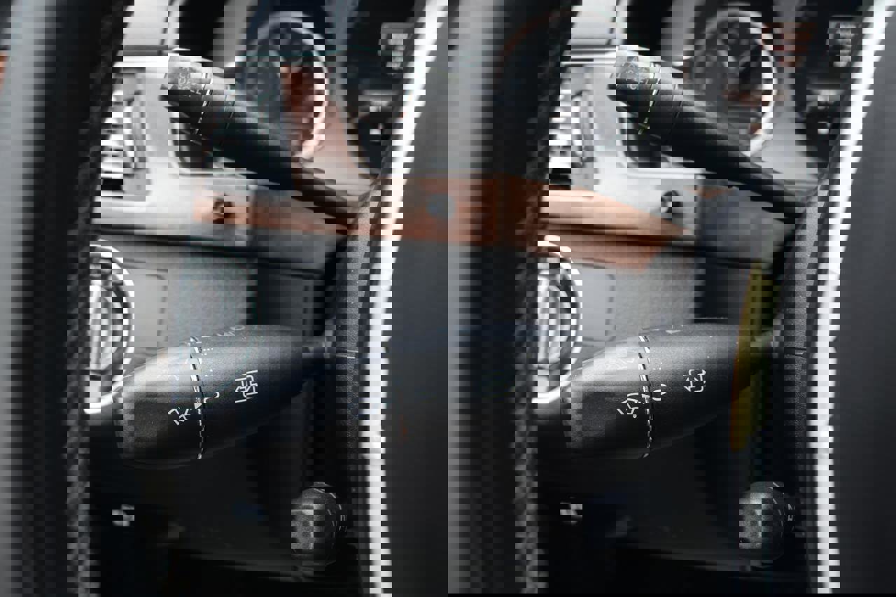 Used 2013 Mercedes-Benz E 350 Sedan image 27