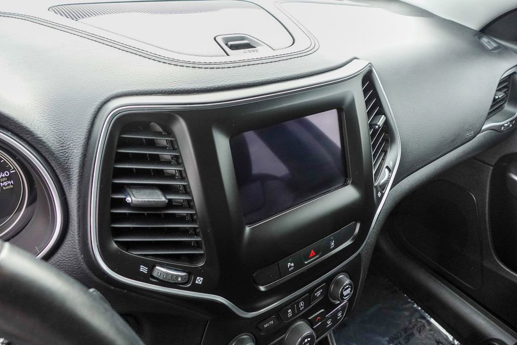 Used 2021 Jeep Cherokee Latitude Plus w/ Sun & Sound Group image 21