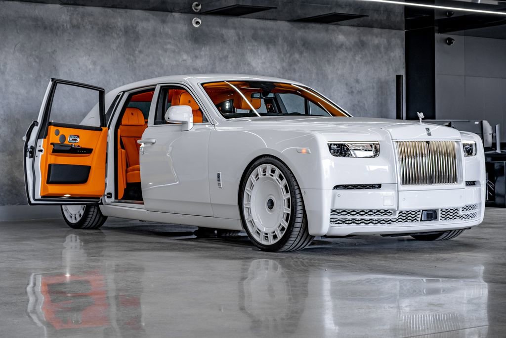 Used 2026 Rolls-Royce Phantom Sedan RWD image 7