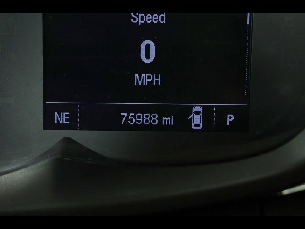 Used 2021 Chevrolet Trax LT w/ Sport Edition image 13