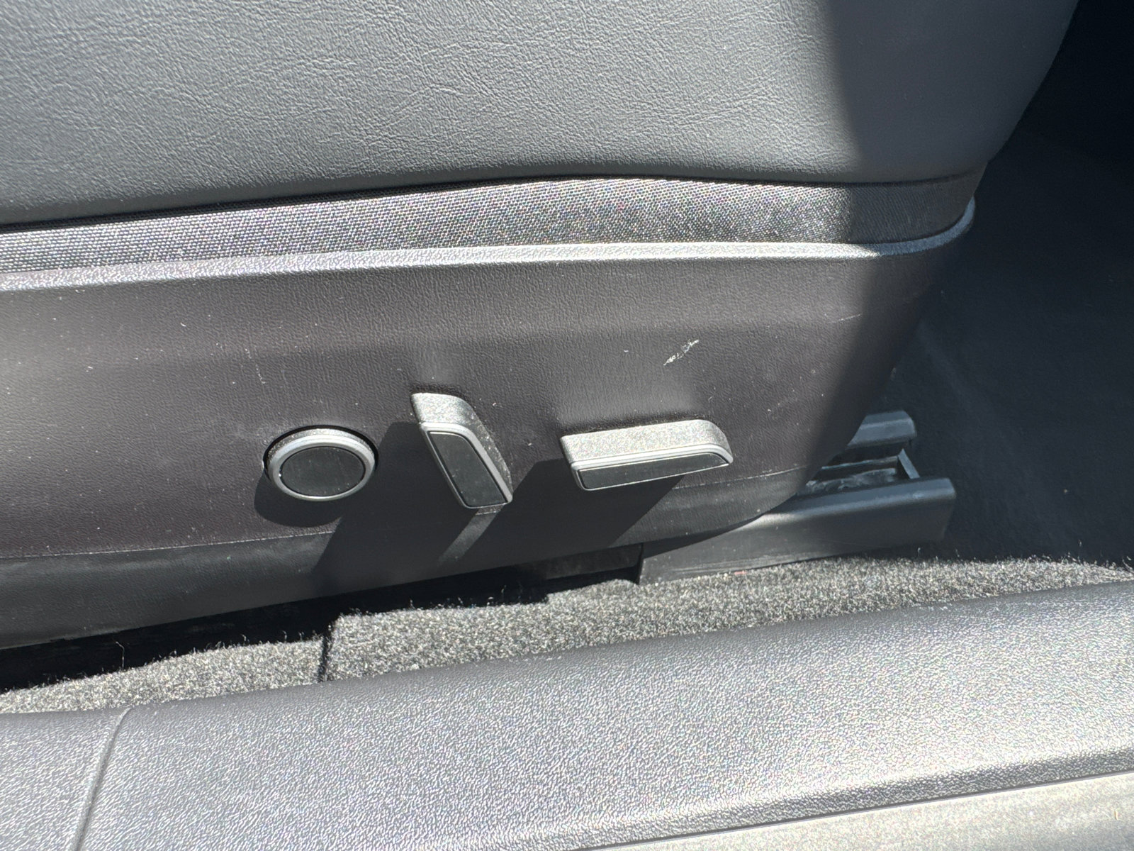 Used 2021 Tesla Model 3 Standard Range Plus image 17