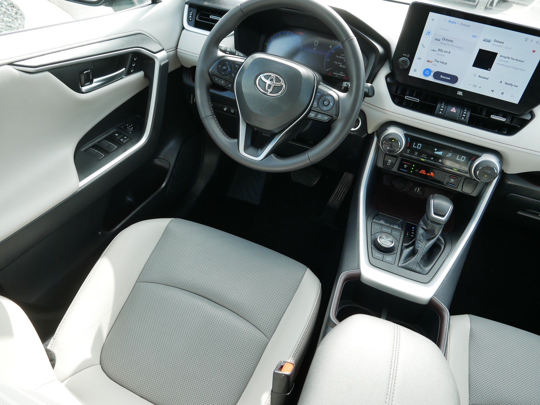 Used 2023 Toyota RAV4 Limited w/ Limited Grade Weather Package AWD/4WD image 9